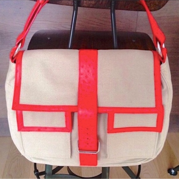 Club Monaco Shoulder Bag NWOT - Picture 2 of 3